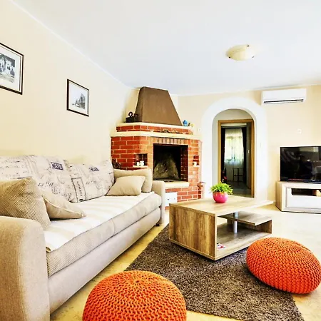 Ferlini In Istria With Private 10000 M2 Garden * Svetvincenat