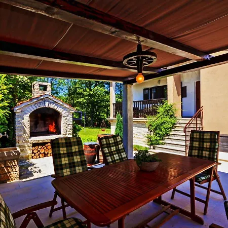 Ferlini In Istria With Private 10000 M2 Garden * Svetvincenat