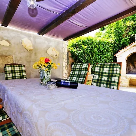 Ferlini In Istria With Private 10000 M2 Garden Villa Svetvinčenat