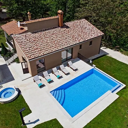 Ferlini In Istria With Private 10000 M2 Garden Villa *
