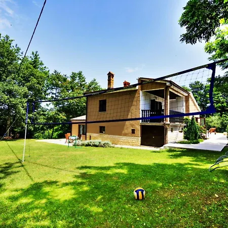 Ferlini In Istria With Private 10000 M2 Garden *