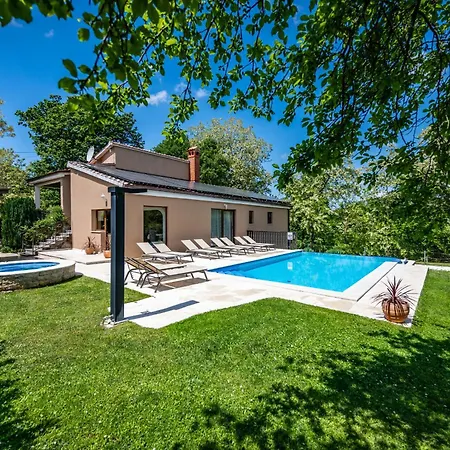 Ferlini In Istria With Private 10000 M2 Garden, Wellness & Family Activities On Plot Vila *