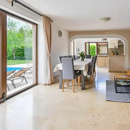 Ferlini In Istria With Private 10000 M2 Garden, Wellness & Family Activities On Plot Vila *